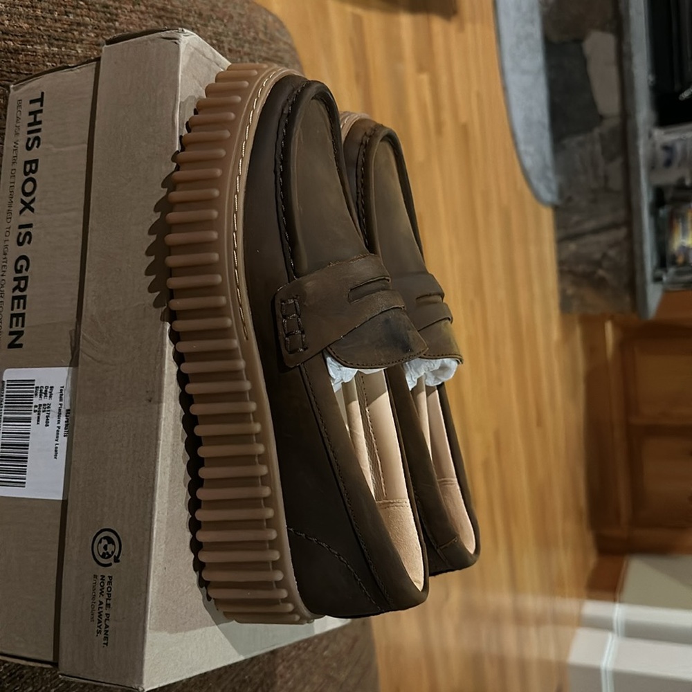 Clarks Brown Platform Penny Loafers - Picture 12 of 16